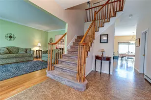 108 Maple Wood Ln, Riverhead, NY 11901 - Photo 12