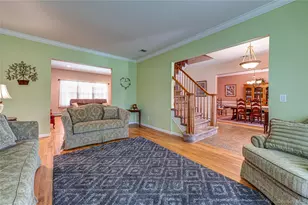 108 Maple Wood Ln, Riverhead, NY 11901 - Photo 18