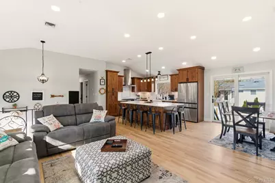 147 Jackson Avenue S, Saint James, NY 11780 - Photo 10