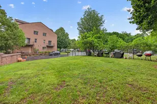 8 Klint Ct, Nanuet, NY 10954 - Photo 16