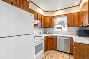 3-35 Warwick Ave, Douglaston, NY 11363 - Photo 12