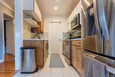 211-10 18th Avenue #6E, Bayside, NY 11360 - Photo 4