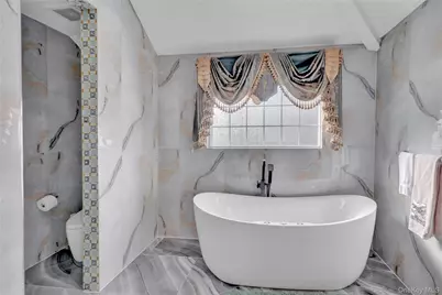 120 Majestic Drive, Dix Hills, NY 11746 - Photo 22