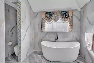 120 Majestic Dr, Dix Hills, NY 11746 - Photo 22