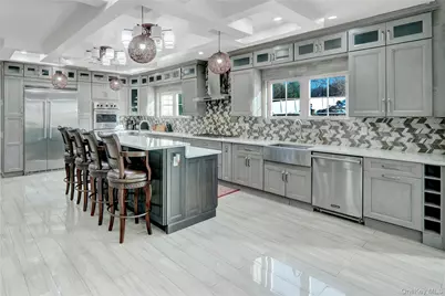 120 Majestic Drive, Dix Hills, NY 11746 - Photo 14