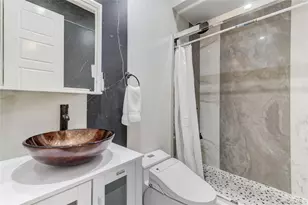 120 Majestic Dr, Dix Hills, NY 11746 - Photo 16