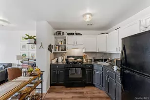 129-15 Sidway Pl, Jamaica, NY 11434 - Photo 10