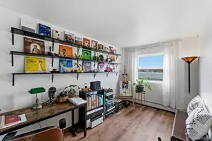 129-15 Sidway Pl, Jamaica, NY 11434 - Photo 4