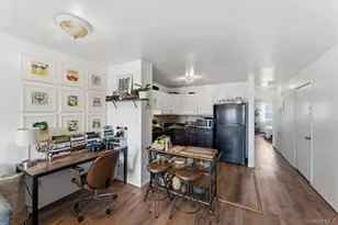 129-15 Sidway Pl, Jamaica, NY 11434 - Photo 8