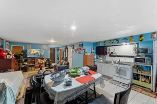 129-15 Sidway Pl, Jamaica, NY 11434 - Photo 26