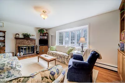 86 W Main Street, Washingtonville, NY 10992 - Photo 2