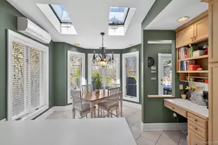 7 Grace Ct N, Great Neck, NY 11021 - Photo 22