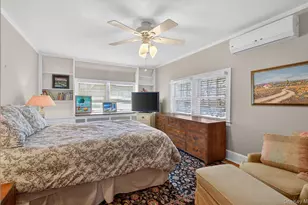 7 Grace Ct N, Great Neck, NY 11021 - Photo 28