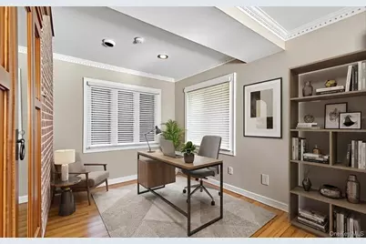 7 Grace Court N, Great Neck, NY 11021 - Photo 10