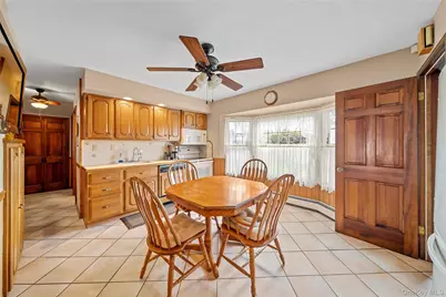 41 Winter Lane, Hicksville, NY 11801 - Photo 4