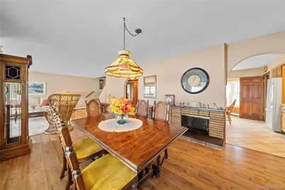 41 Winter Lane, Hicksville, NY 11801 - Photo 8