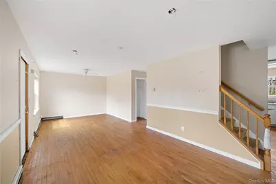 42 Autumn Drive, Poughkeepsie, NY 12603 - Photo 2