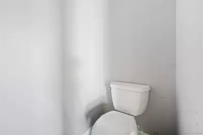 42 Autumn Drive, Poughkeepsie, NY 12603 - Photo 10