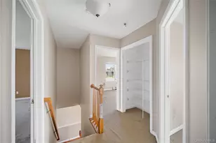 42 Autumn Dr, Poughkeepsie, NY 12603 - Photo 18