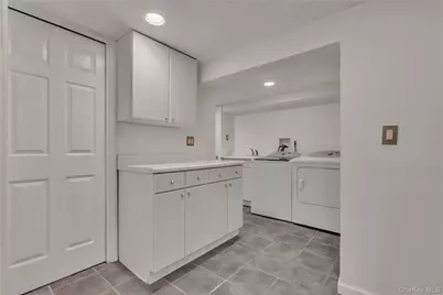 42 Tanglewylde Avenue, Bronxville, NY 10708 - Photo 38