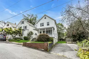 46 Irving Pl, Oyster Bay, NY 11771 - Photo 2