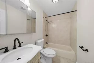 410 Jericho Tpke, New Hyde Park, NY 11040 - Photo 6