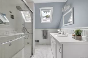 9 Aster Ave, Merrick, NY 11566 - Photo 16