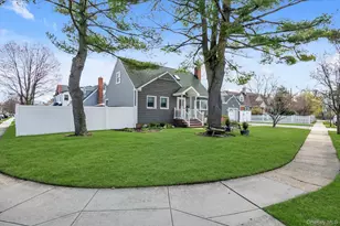 9 Aster Ave, Merrick, NY 11566 - Photo 22