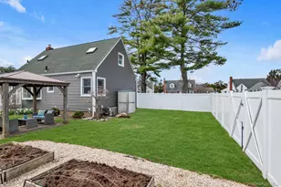 9 Aster Ave, Merrick, NY 11566 - Photo 22