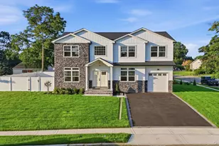 43 Barter Ln, Hicksville, NY 11801 - Photo 2