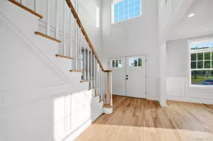 43 Barter Ln, Hicksville, NY 11801 - Photo 6