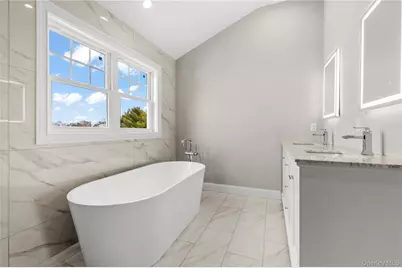 43 Barter Lane, Hicksville, NY 11801 - Photo 28