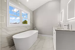 43 Barter Ln, Hicksville, NY 11801 - Photo 28