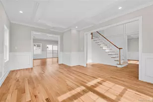 43 Barter Ln, Hicksville, NY 11801 - Photo 6