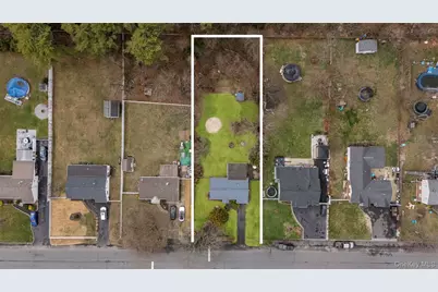 1656 N Gardiner Drive, Bay Shore, NY 11706 - Photo 20