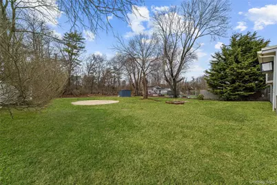 1656 N Gardiner Drive, Bay Shore, NY 11706 - Photo 18