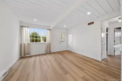 1656 N Gardiner Drive, Bay Shore, NY 11706 - Photo 10