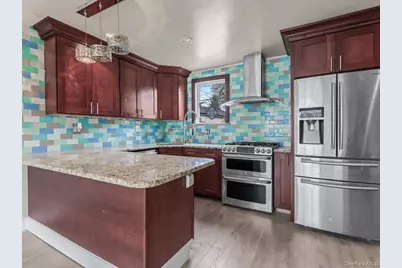 215 Hathaway Avenue, Elmont, NY 11003 - Photo 6