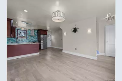 215 Hathaway Avenue, Elmont, NY 11003 - Photo 4