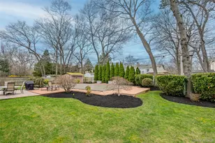 12 Westmoylan Ln, Coram, NY 11727 - Photo 36