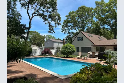 12 Westmoylan Lane, Coram, NY 11727 - Photo 2
