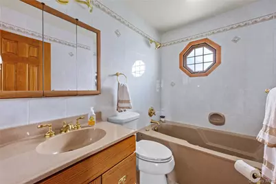 12 Westmoylan Lane, Coram, NY 11727 - Photo 14