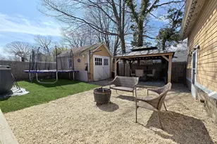 64 11th St, Ronkonkoma, NY 11779 - Photo 4