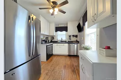 64 11th Street, Ronkonkoma, NY 11779 - Photo 10