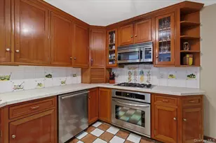 52 Windsor Ter, Yonkers, NY 10701 - Photo 14