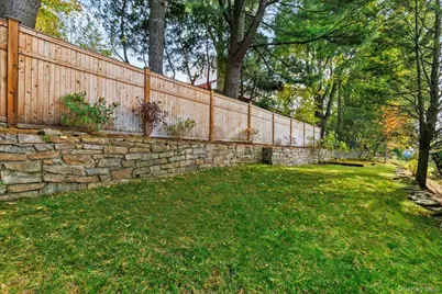 52 Windsor Terrace, Yonkers, NY 10701 - Photo 32