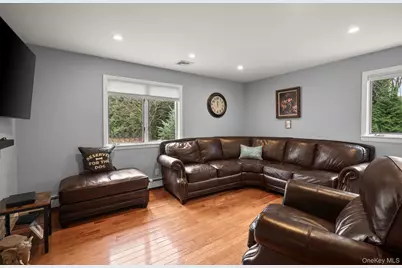 431 Woodbury Road, Cold Spring Harbor, NY 11724 - Photo 12