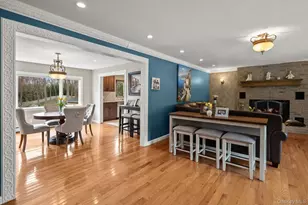 431 Woodbury Rd, Cold Spring Harbor, NY 11724 - Photo 4