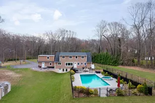 431 Woodbury Rd, Cold Spring Harbor, NY 11724 - Photo 22