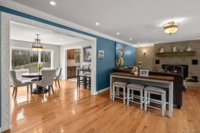 431 Woodbury Road, Cold Spring Harbor, NY 11724 - Photo 6